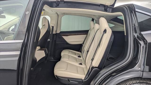 Used 2017 Tesla Model X 75D image 14