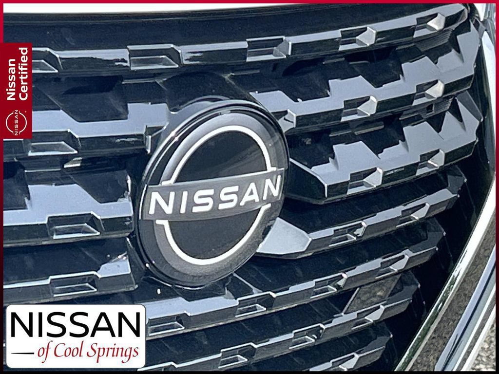 Certified 2025 Nissan Kicks Play S FWD image 11