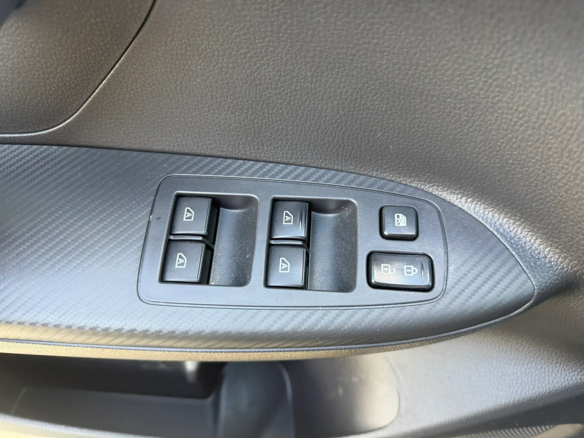 Used 2022 Mitsubishi Eclipse Cross AWD image 33