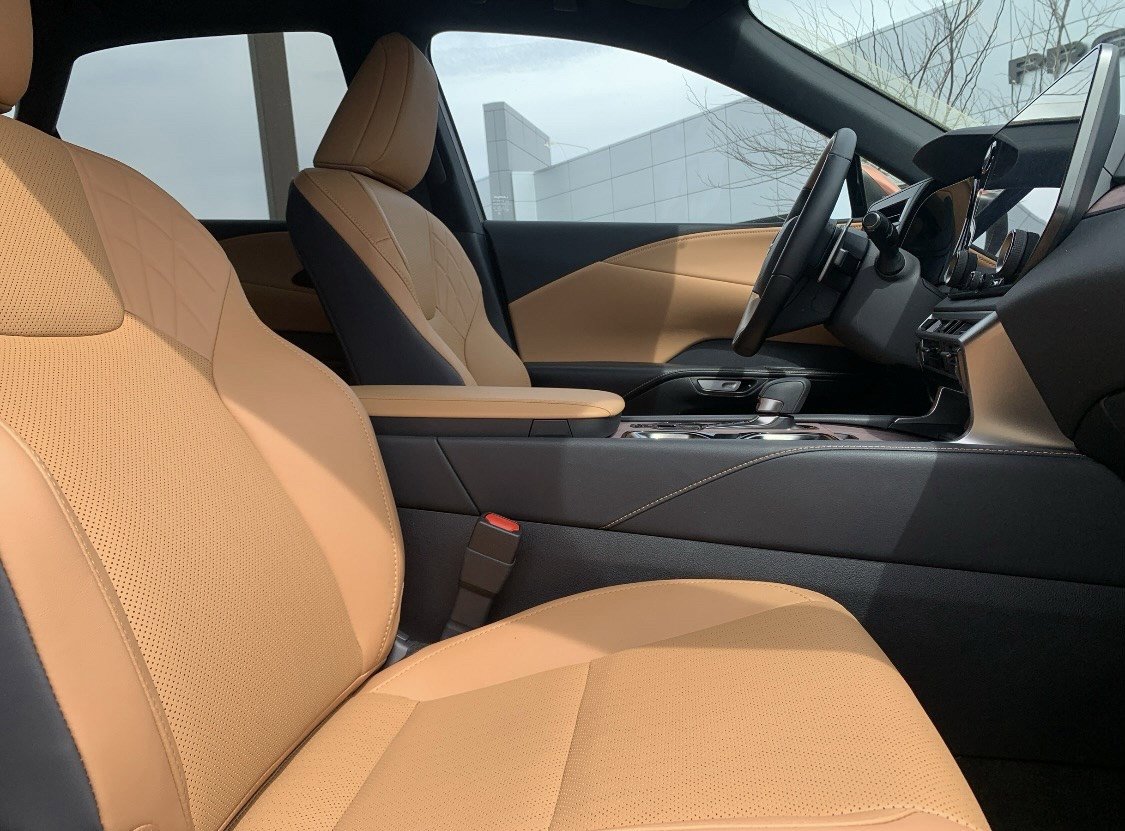 Certified 2025 Lexus RX 350 Premium w/ Accessory Package (Z1) image 35