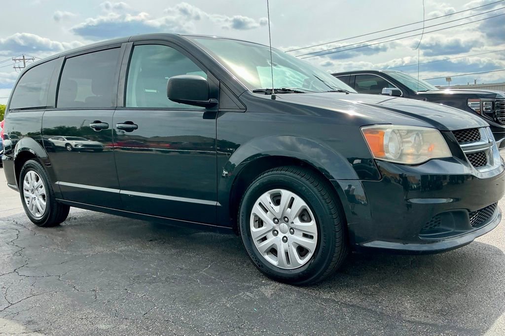 Used 2018 Dodge Grand Caravan SE w/ UConnect Hands-Free Group FWD image 6