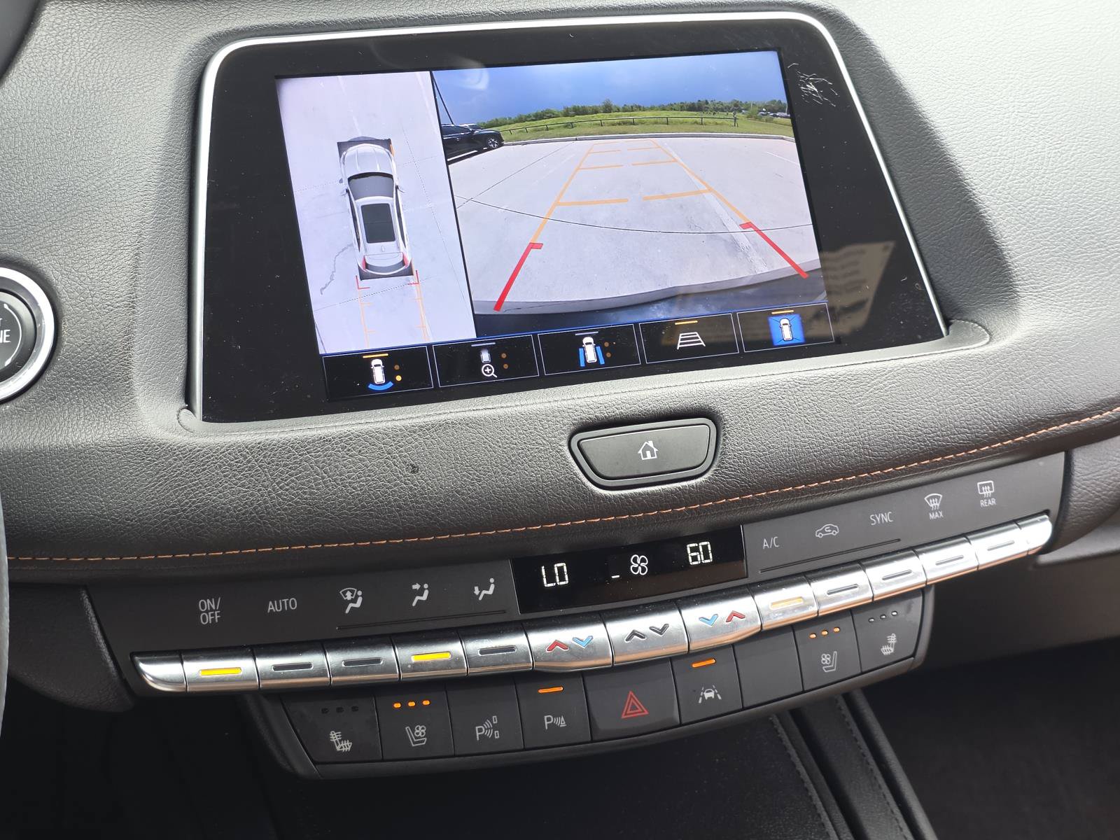 Certified 2023 Cadillac XT4 Premium Luxury w/ Technology Package FWD image 30