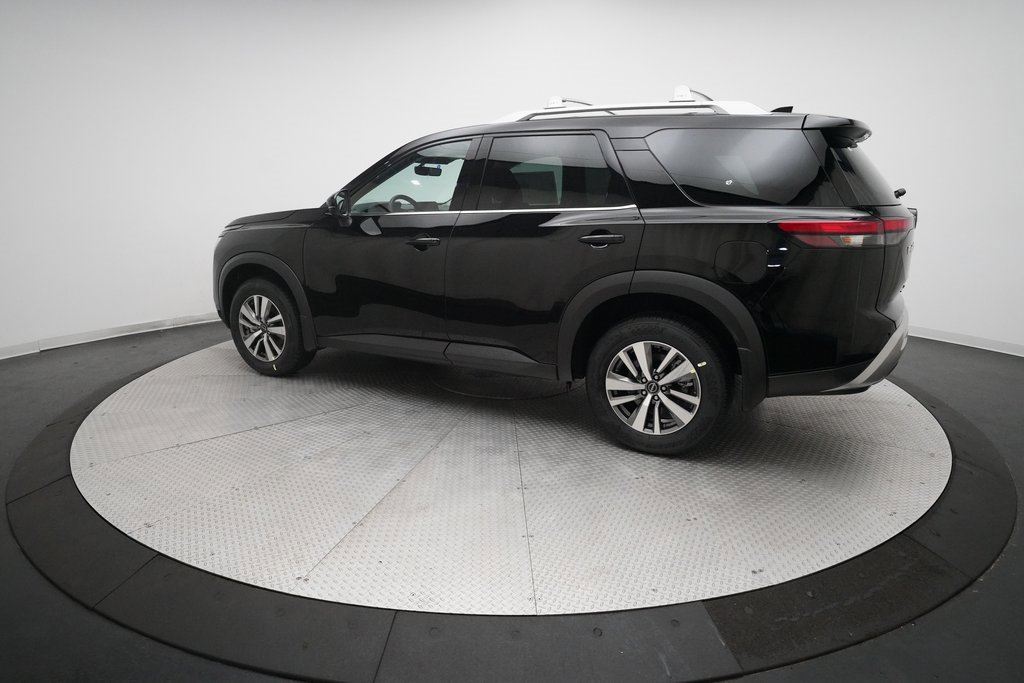 Used 2025 Nissan Pathfinder SL image 12