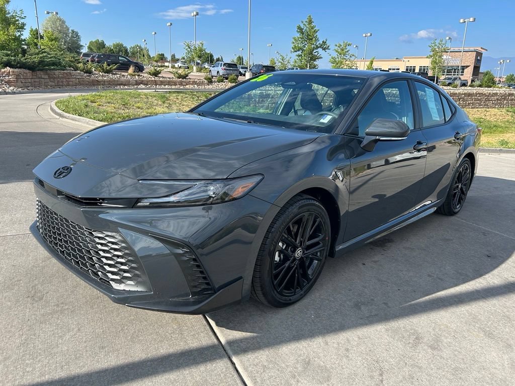Used 2026 Toyota Camry SE FWD image 3