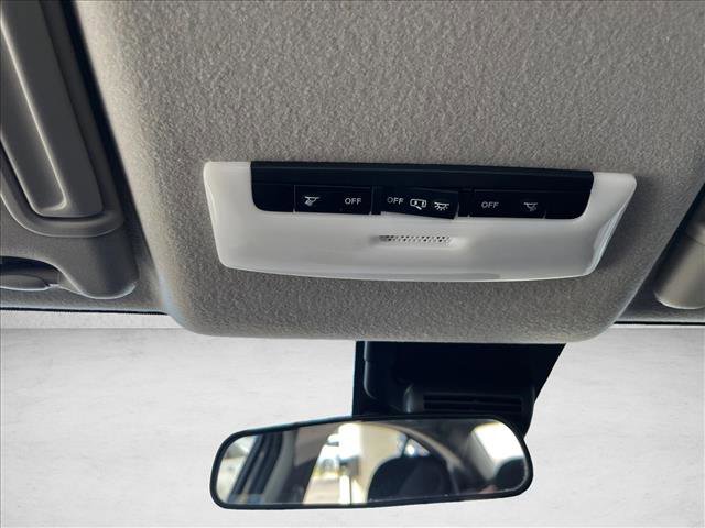 Used 2025 Nissan Versa SV image 19
