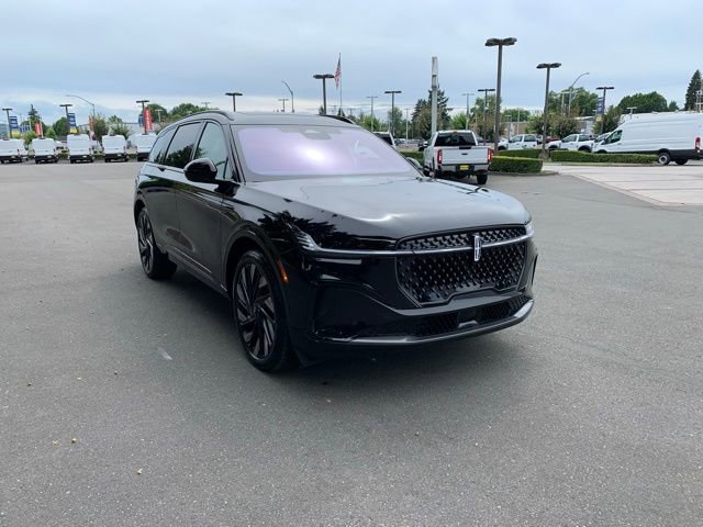 New 2025 Lincoln Nautilus Reserve image 10