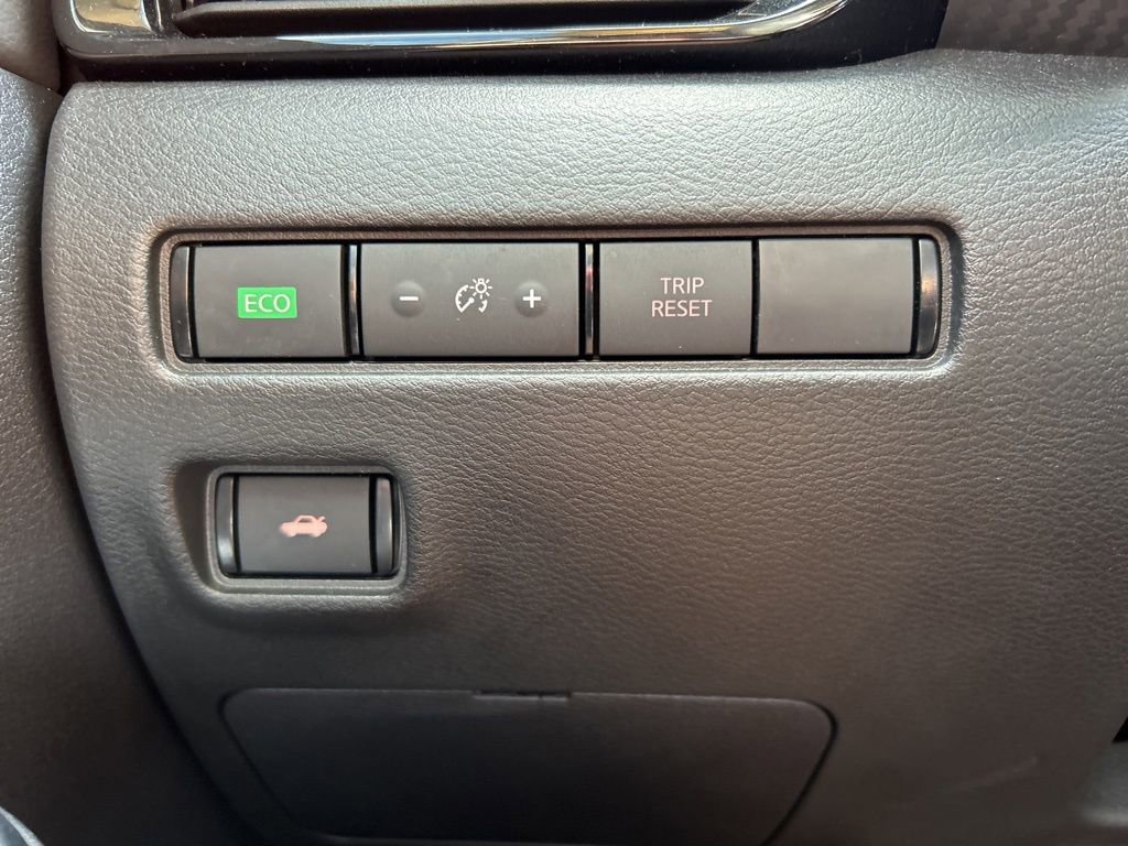 Used 2021 Nissan Sentra SR w/ SR Premium Package image 30