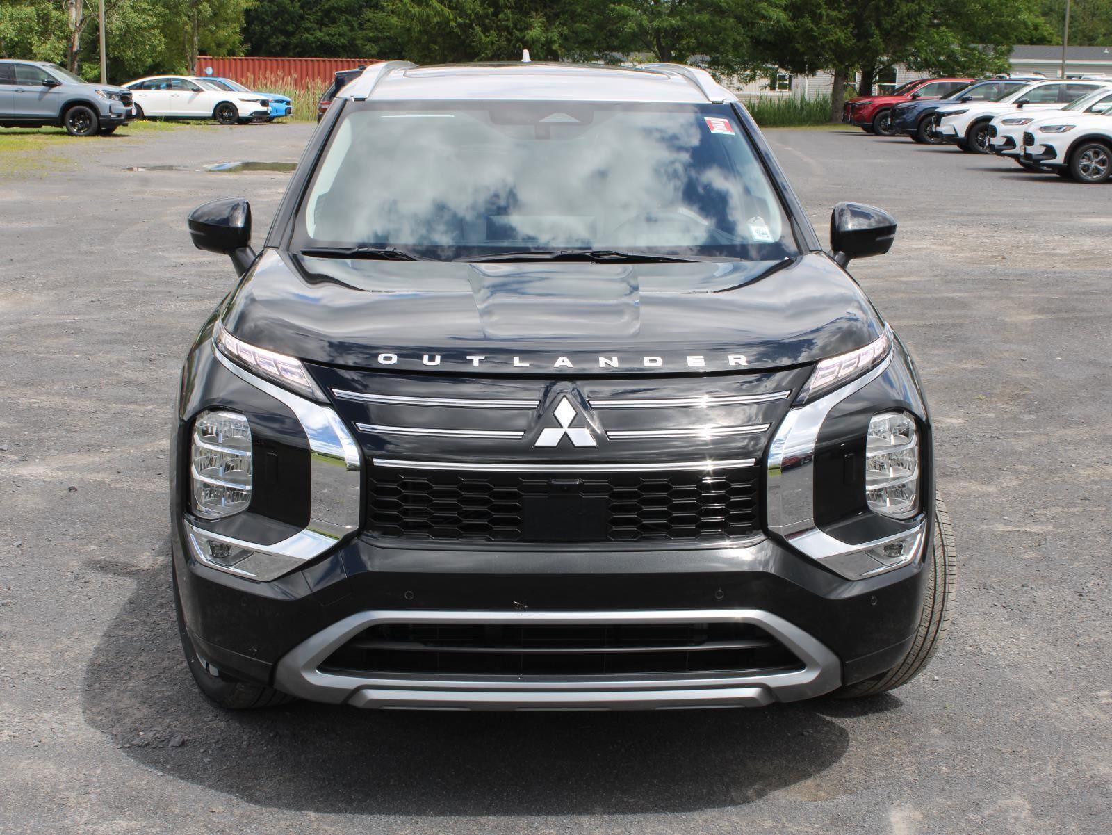 New 2025 Mitsubishi Outlander Platinum Edition image 4