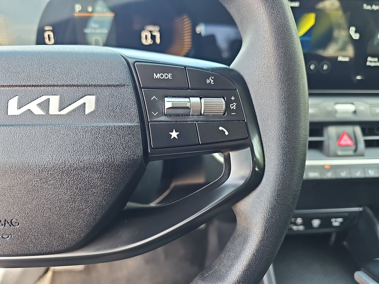 Used 2025 Kia K4 LXS FWD image 17
