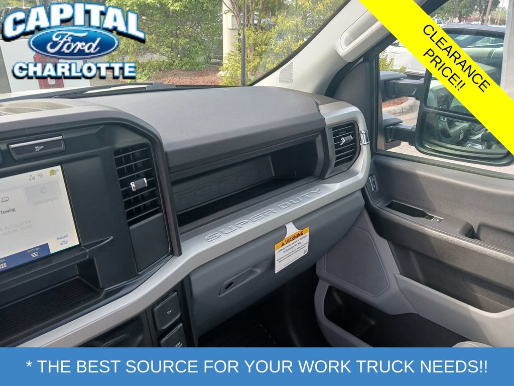 New 2024 Ford F450 XL w/ XL Chrome Package RWD image 27
