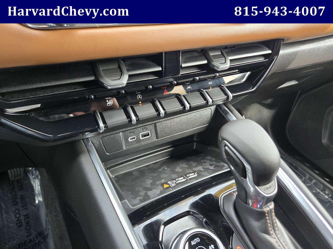 Used 2026 GMC Canyon AT4 w/ Technology Plus Package image 11