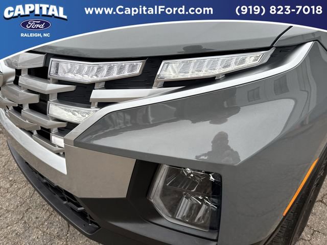 Used 2022 Hyundai Santa Cruz SEL Premium image 11