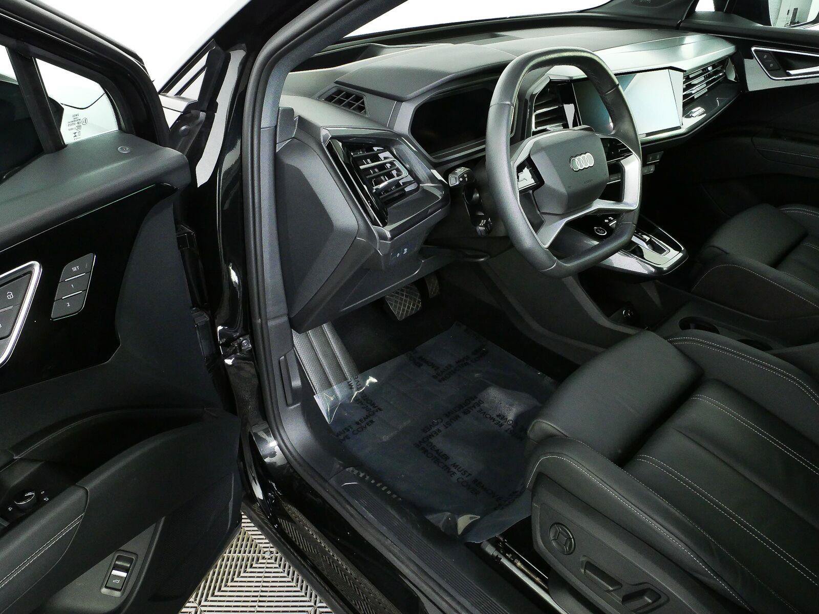Used 2023 Audi Q4 e-tron Prestige w/ Black Optic Package AWD/4WD image 9