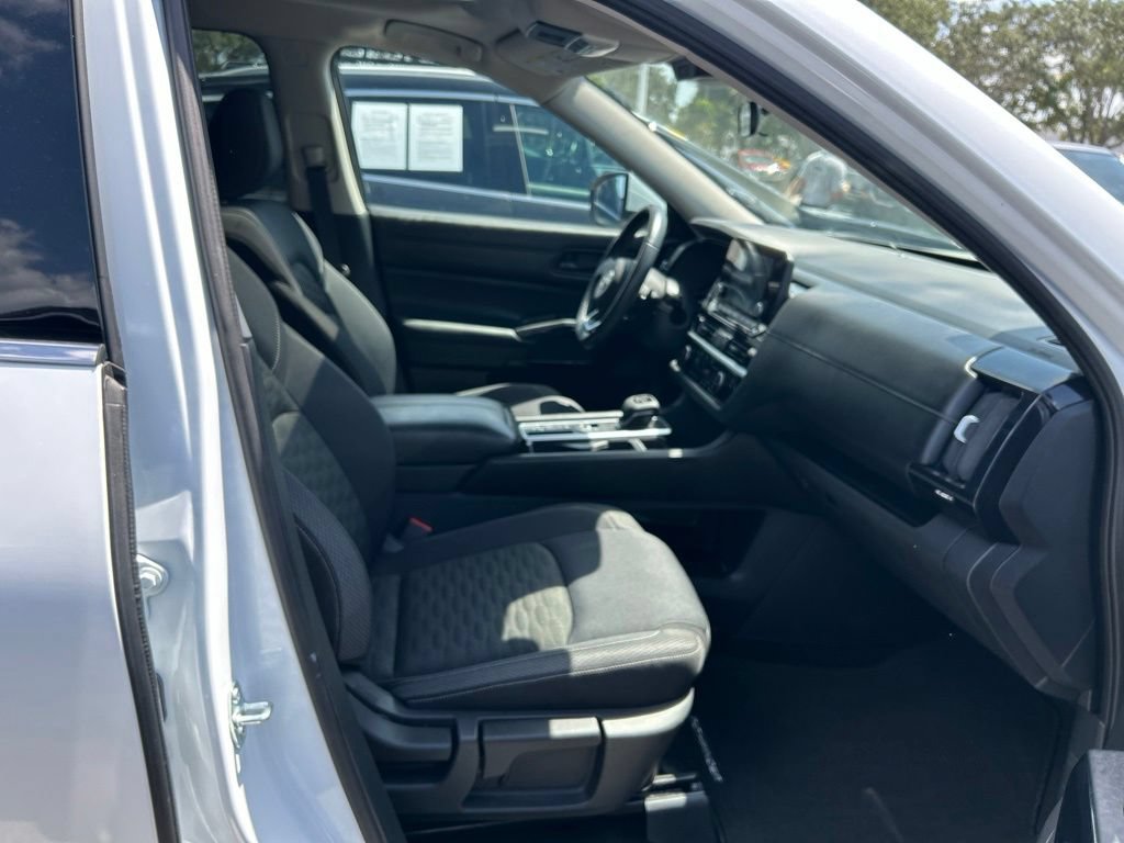 Certified 2025 Nissan Pathfinder SV w/ SV Premium Package FWD image 42