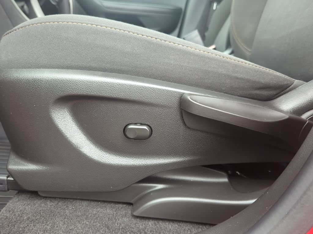 Certified 2020 Chevrolet Trax LT FWD image 19