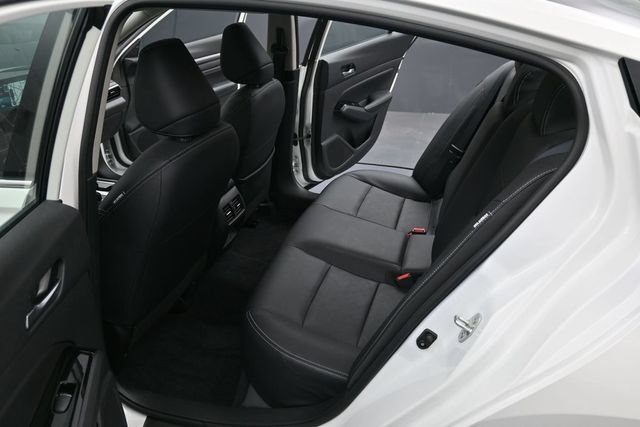 Used 2023 Nissan Altima 2.5 SL AWD/4WD image 9
