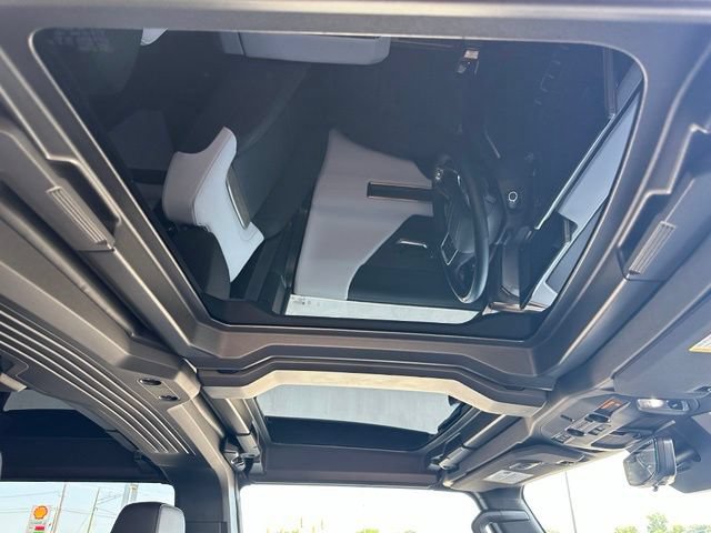 Used 2025 GMC Hummer EV 3X AWD/4WD image 17