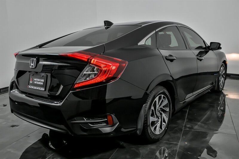 Used 2018 Honda Civic EX image 10