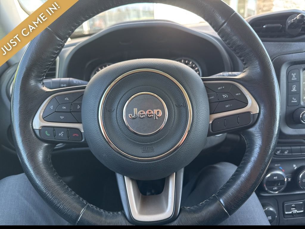 Used 2017 Jeep Renegade Latitude w/ Popular Equipment Group AWD/4WD image 9