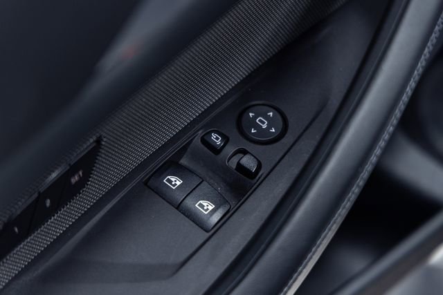 Used 2023 BMW M4 xDrive Competition image 12