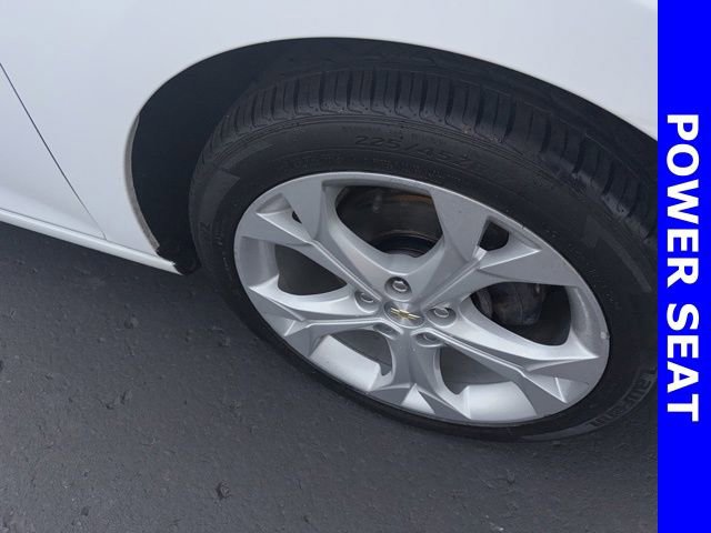 Used 2018 Chevrolet Cruze Premier image 9