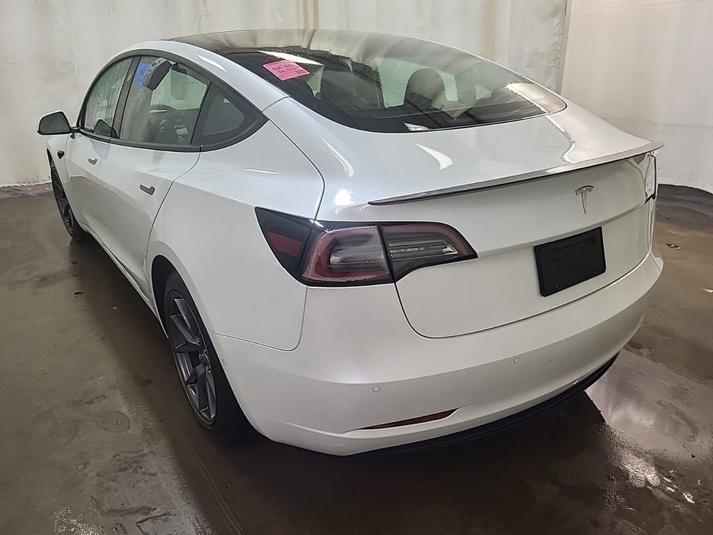 Used 2021 Tesla Model 3 Standard Range Plus image 8