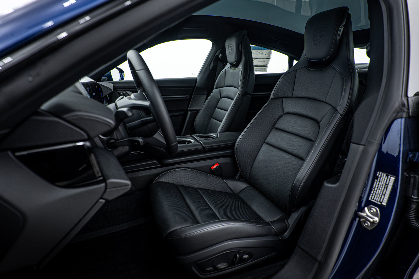 New 2025 Porsche Taycan 4S image 5