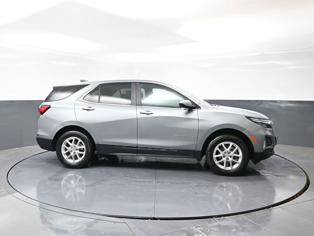 Used 2024 Chevrolet Equinox LT image 3