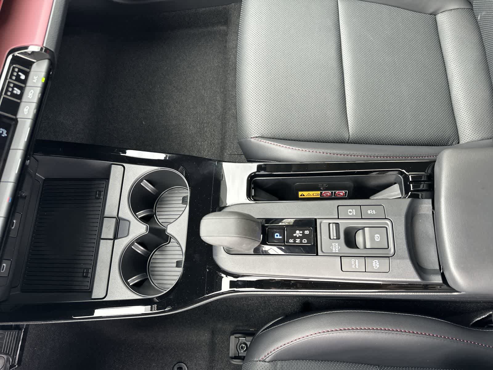 New 2026 Toyota Prius Plug-In Hybrid FWD image 32