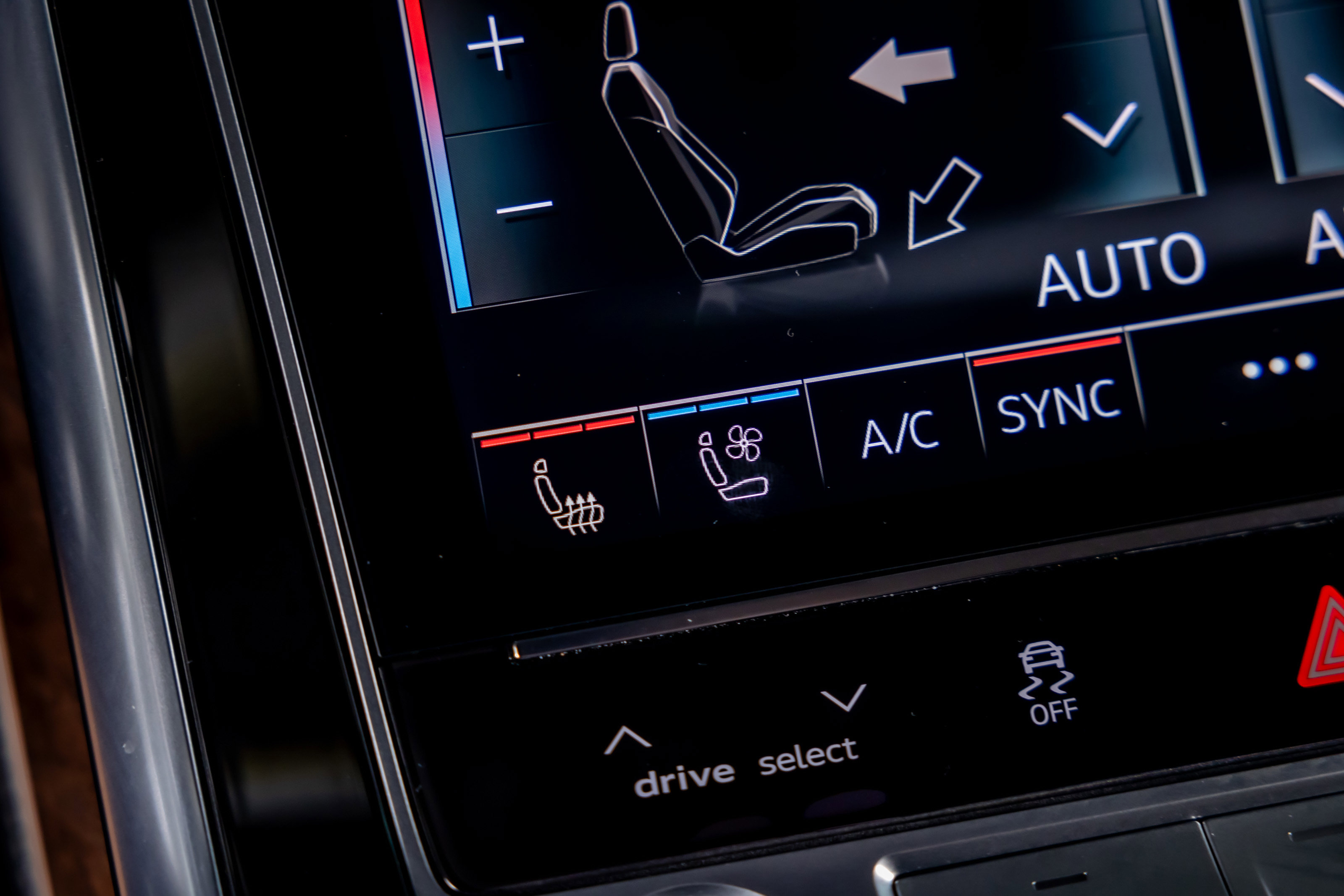 Used 2025 Audi Q8 Prestige image 17