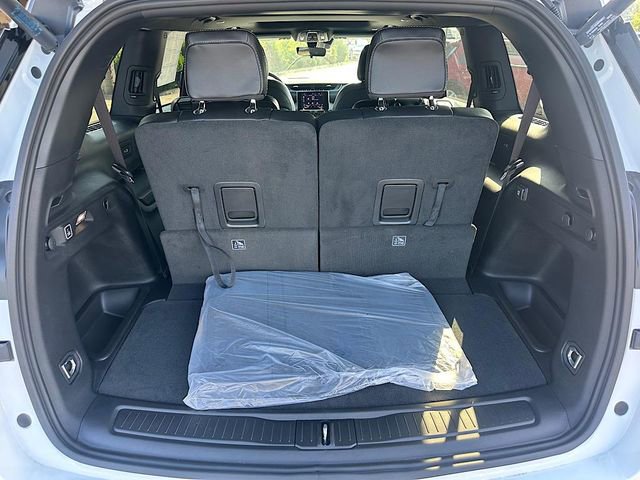 New 2025 Jeep Grand Cherokee L Altitude image 10