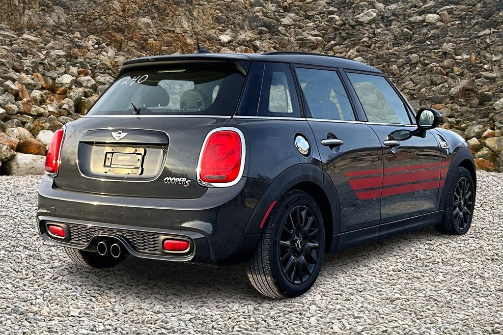Used 2016 MINI Cooper S image 2