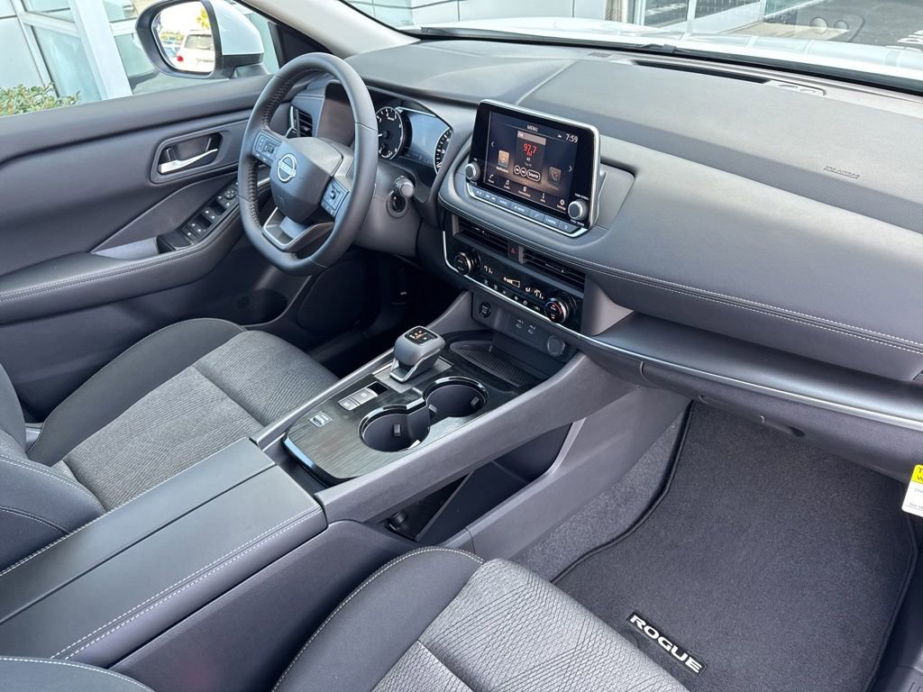 New 2026 Nissan Rogue SV FWD image 18