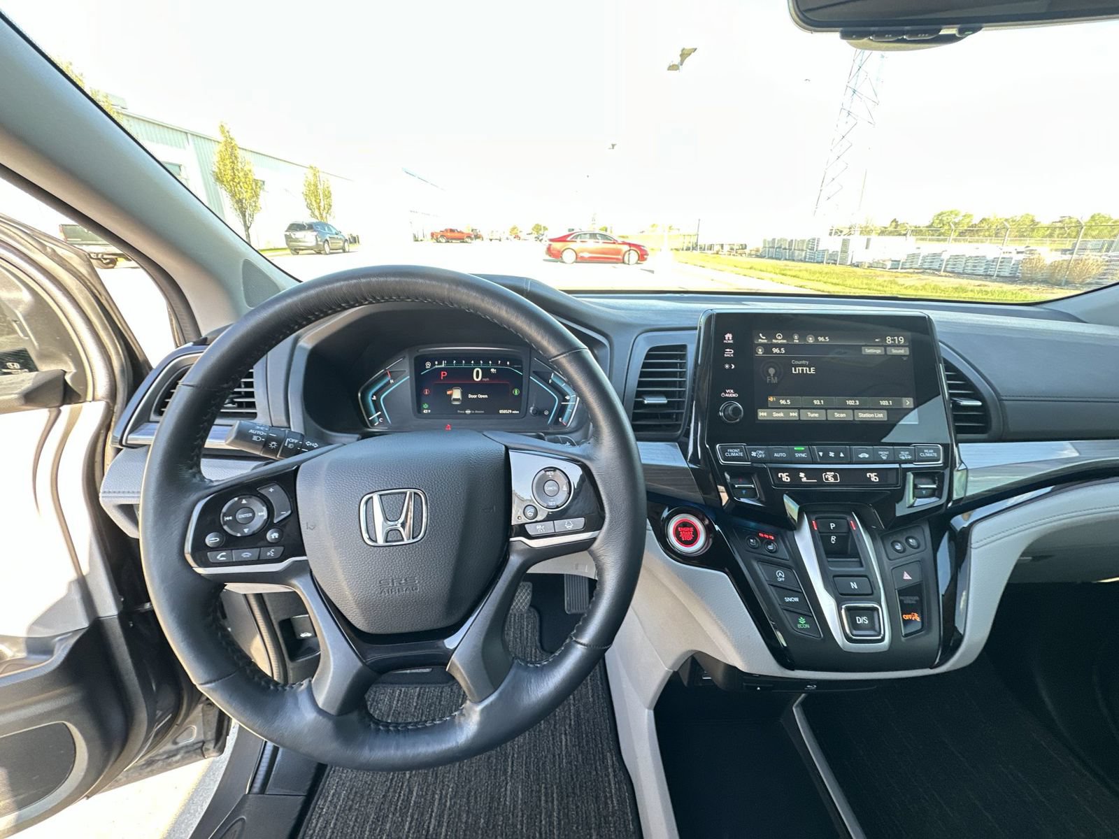 Used 2024 Honda Odyssey Elite image 11