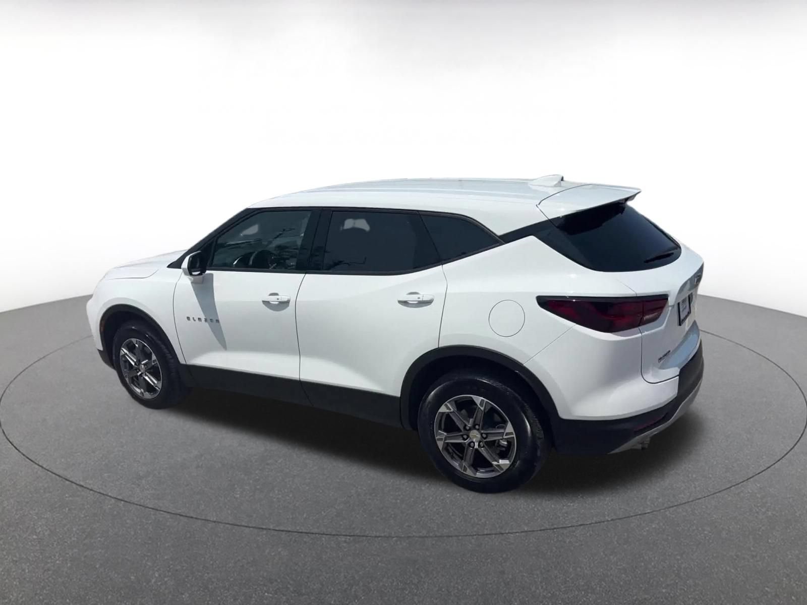 Used 2025 Chevrolet Blazer LT FWD image 10