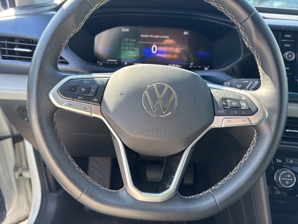 Used 2024 Volkswagen Taos SE image 10