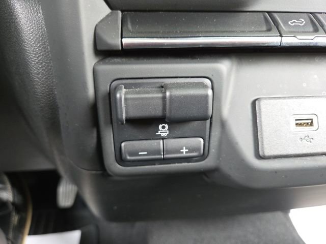 Used 2020 Chevrolet Silverado 1500 Custom w/ Custom Value Package image 7