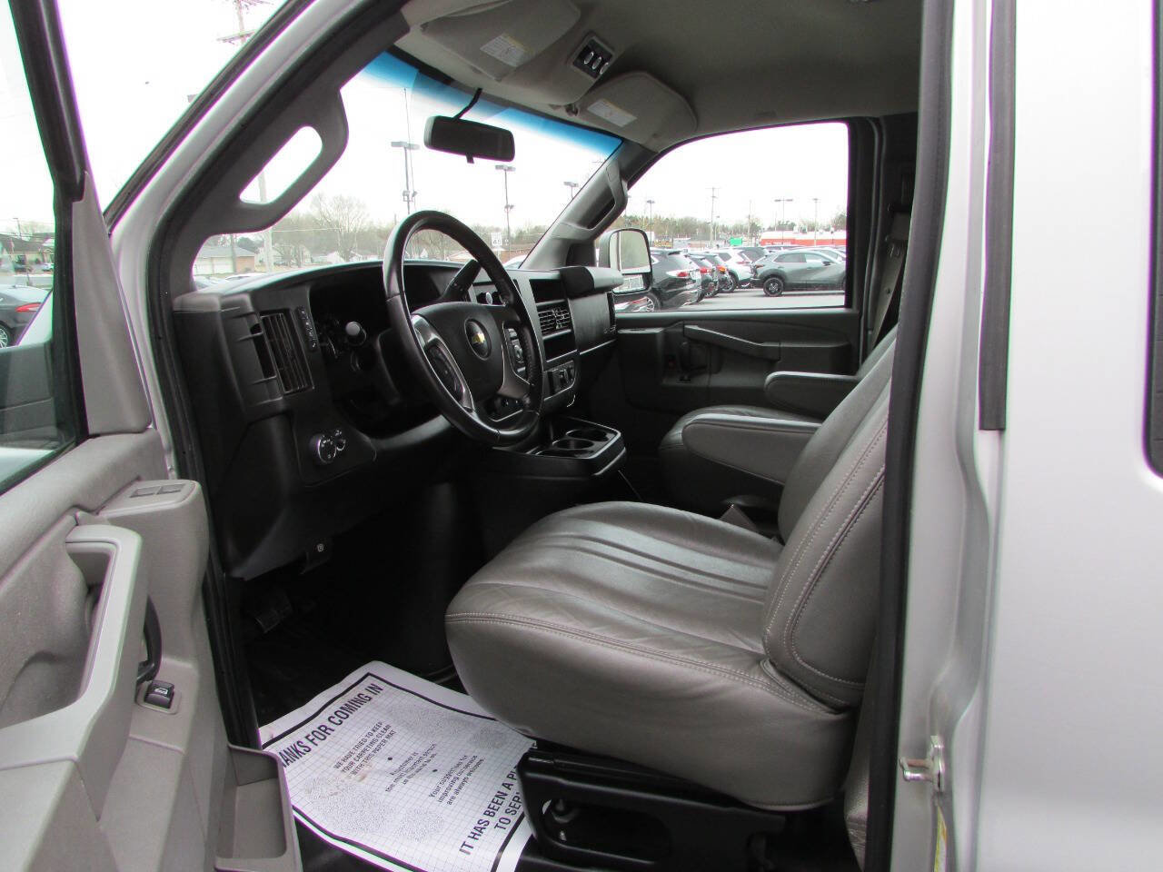 Used 2017 Chevrolet Express 3500 LS image 7