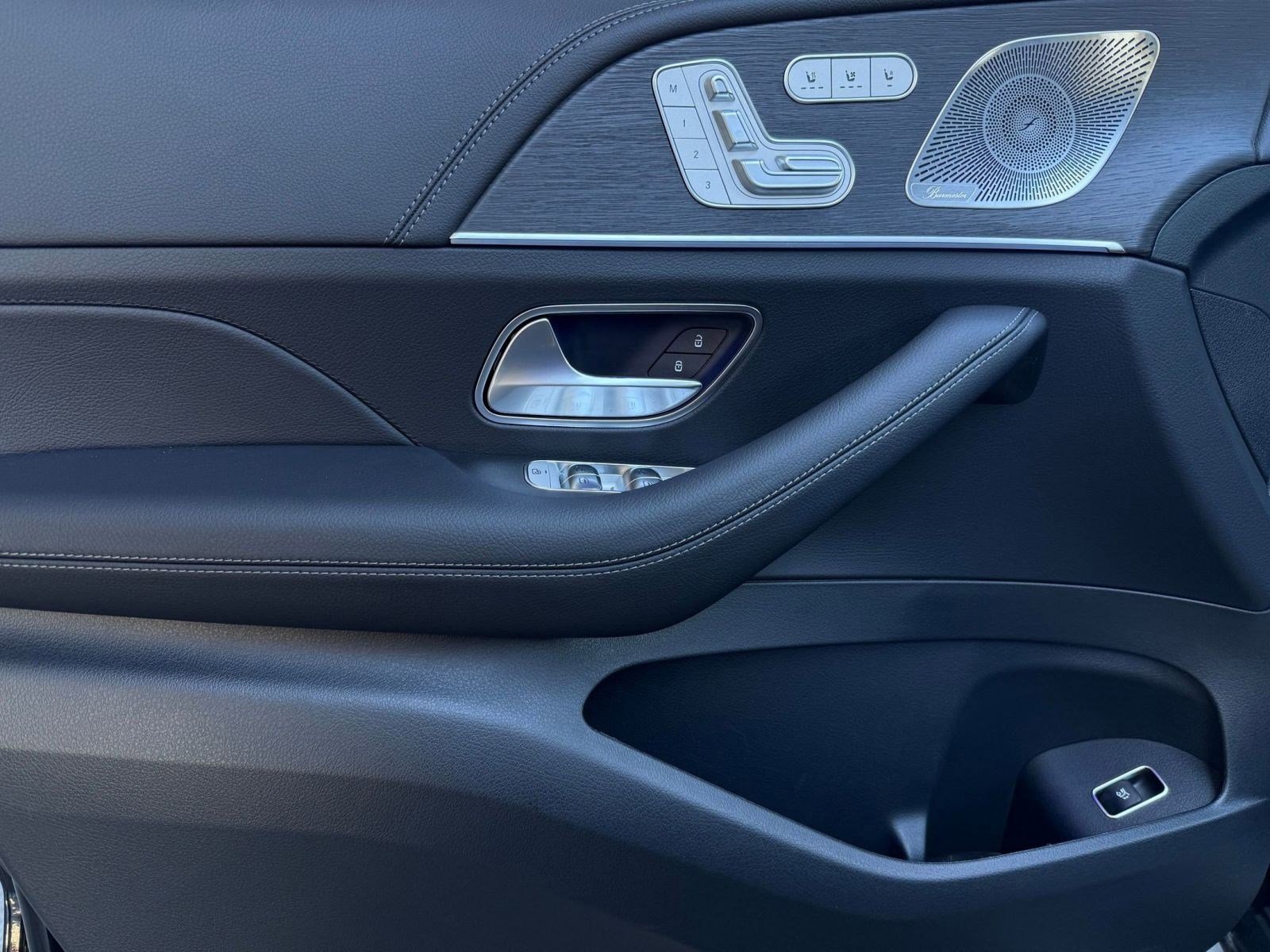 New 2026 Mercedes-Benz GLS 580 4MATIC image 10