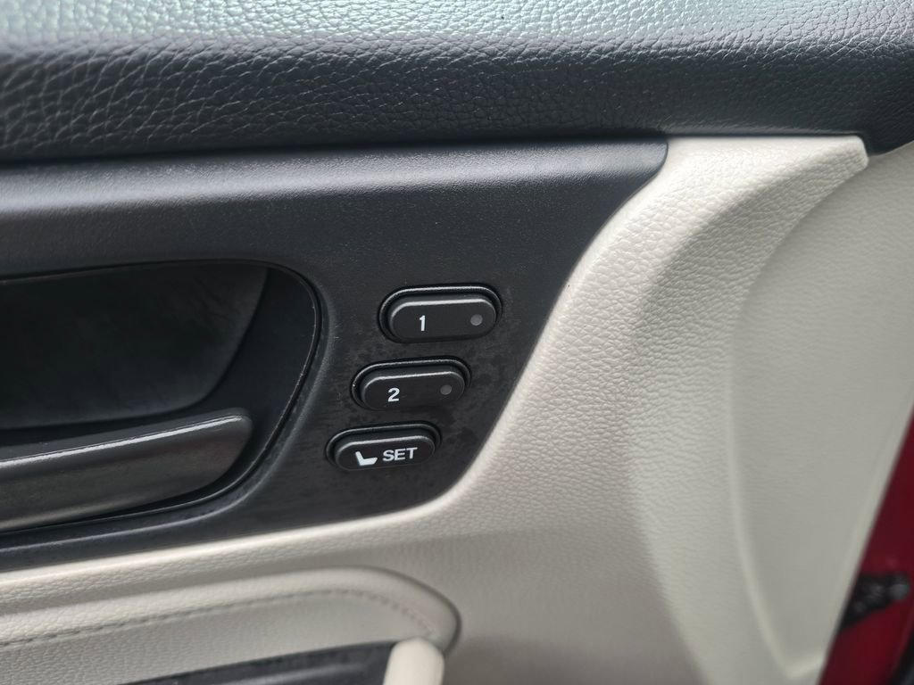 Used 2025 Honda Odyssey EX-L image 19