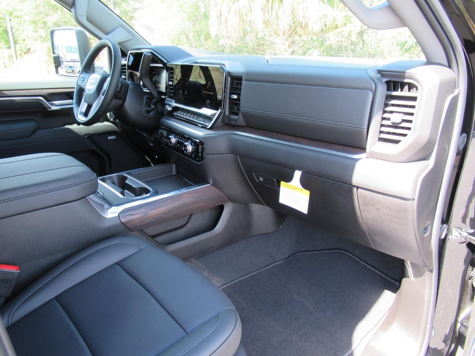 New 2026 GMC Sierra 2500 SLT w/ SLT Premium Package AWD/4WD image 12