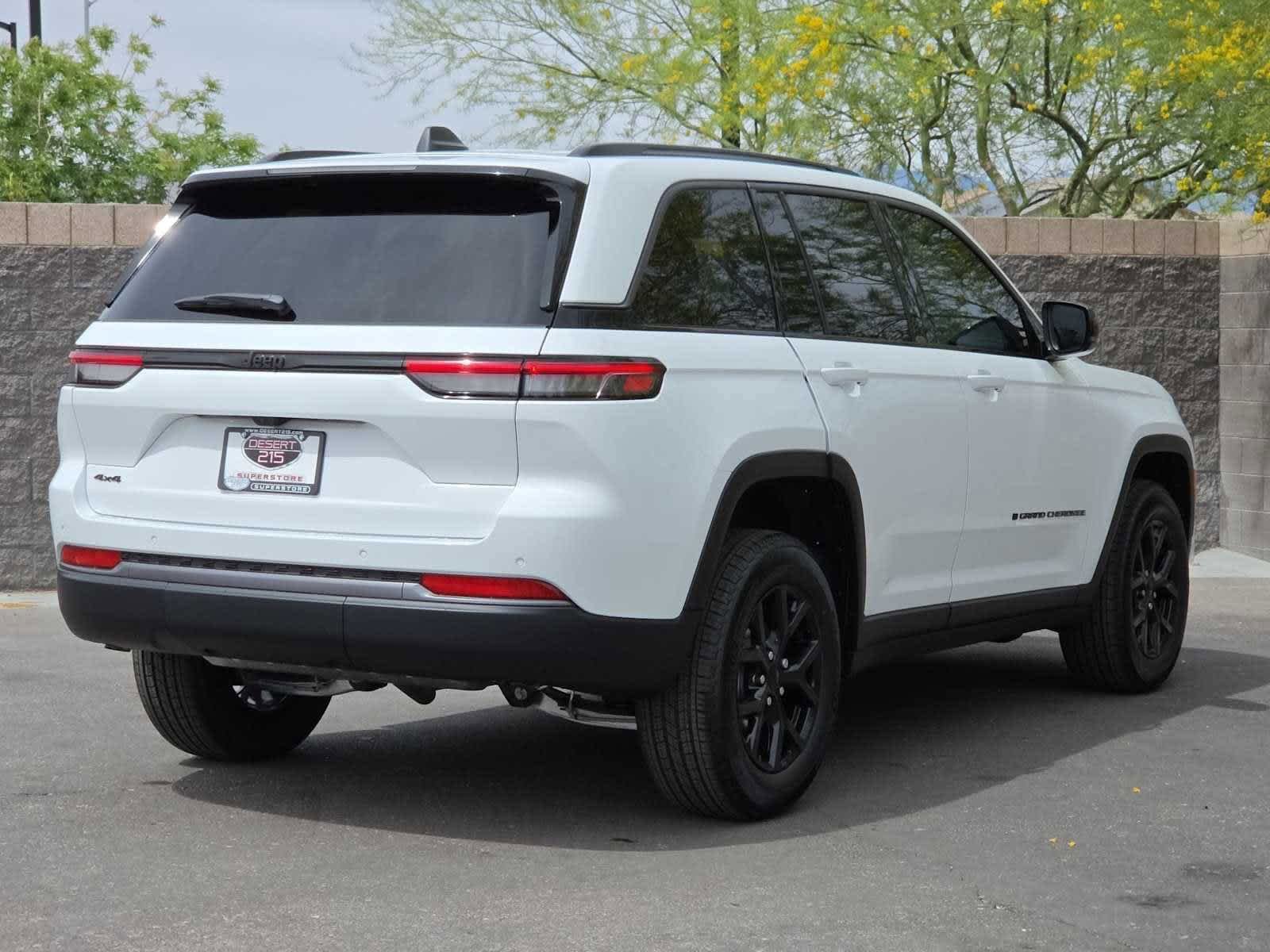 New 2026 Jeep Grand Cherokee Altitude AWD/4WD image 18