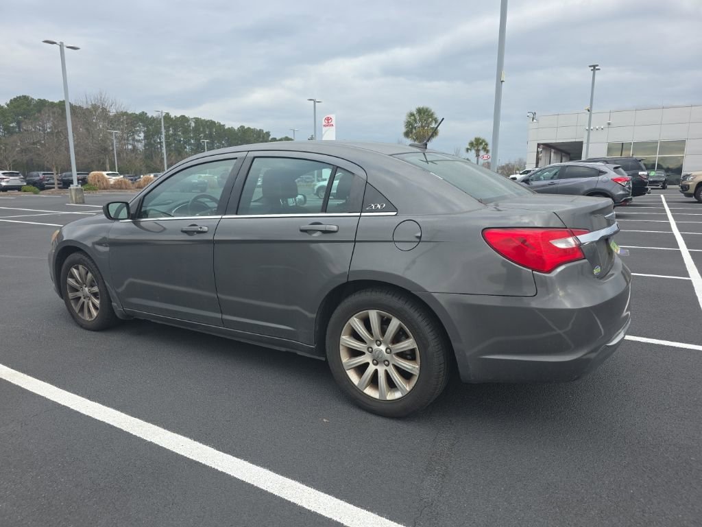 Used 2013 Chrysler 200 Touring image 4
