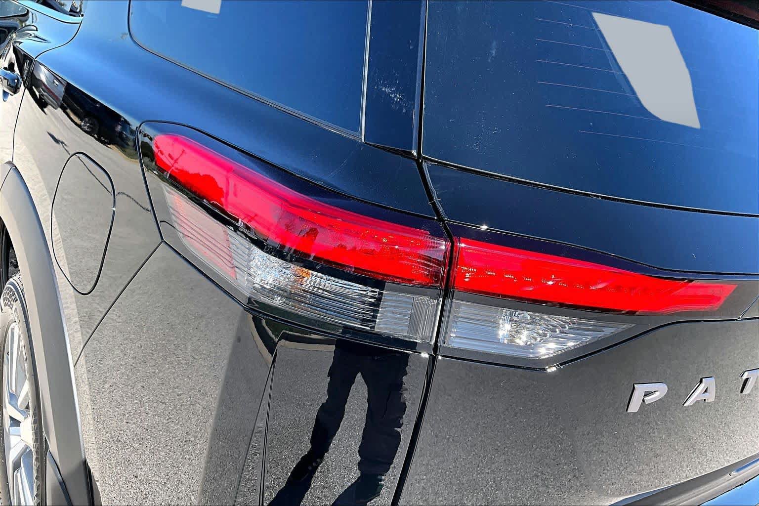 New 2026 Nissan Pathfinder SL FWD image 14