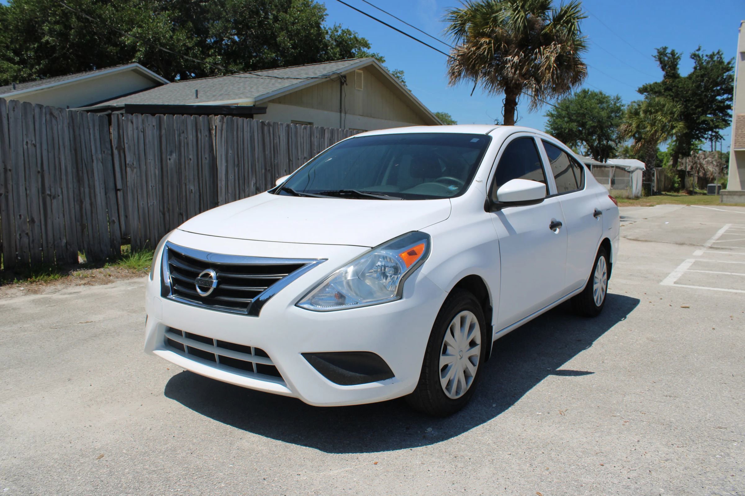 Used 2018 Nissan Versa S FWD image 21