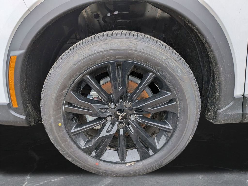 New 2026 Mitsubishi Eclipse Cross AWD image 30