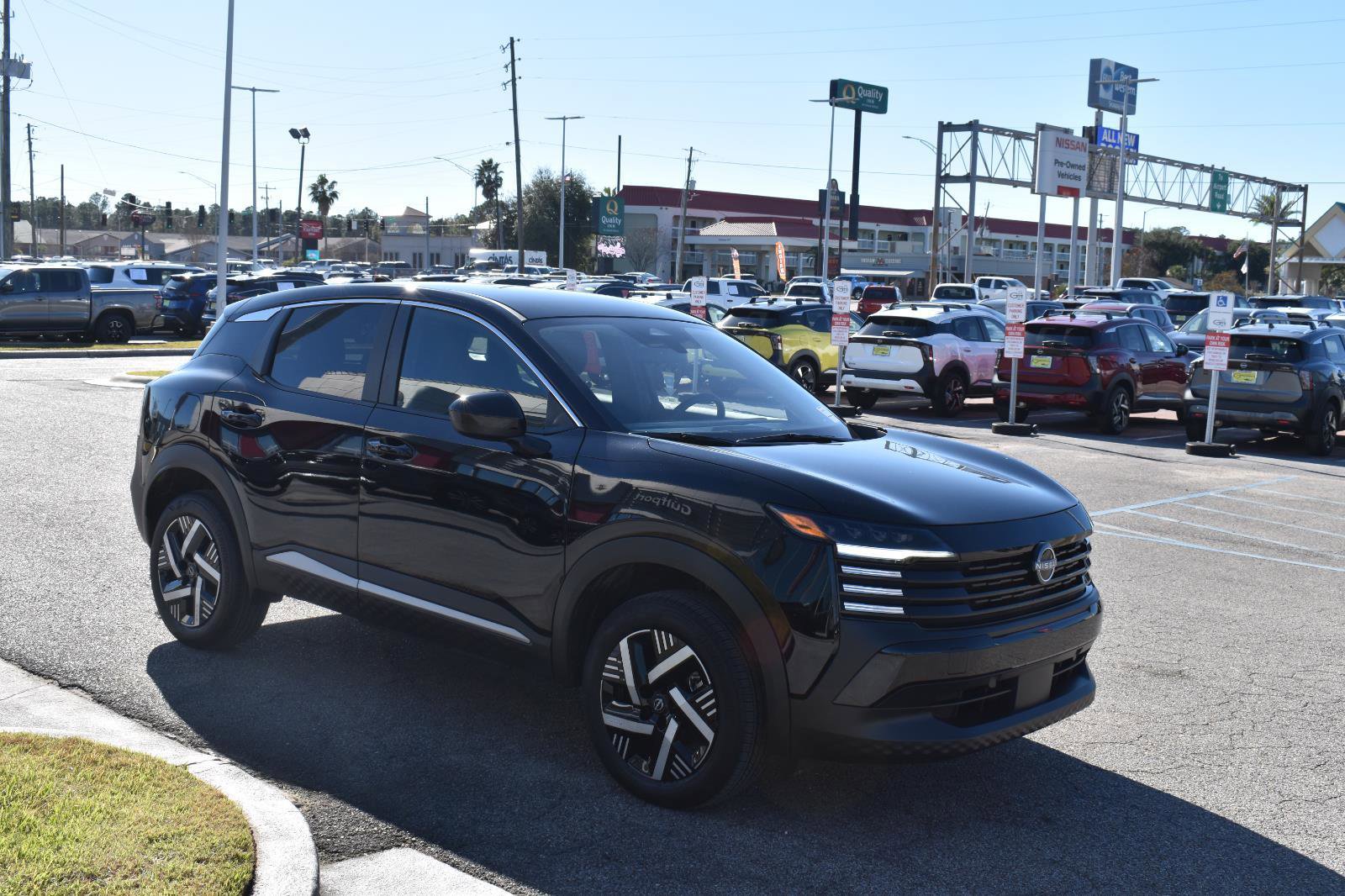 Certified 2025 Nissan Kicks SV image 10