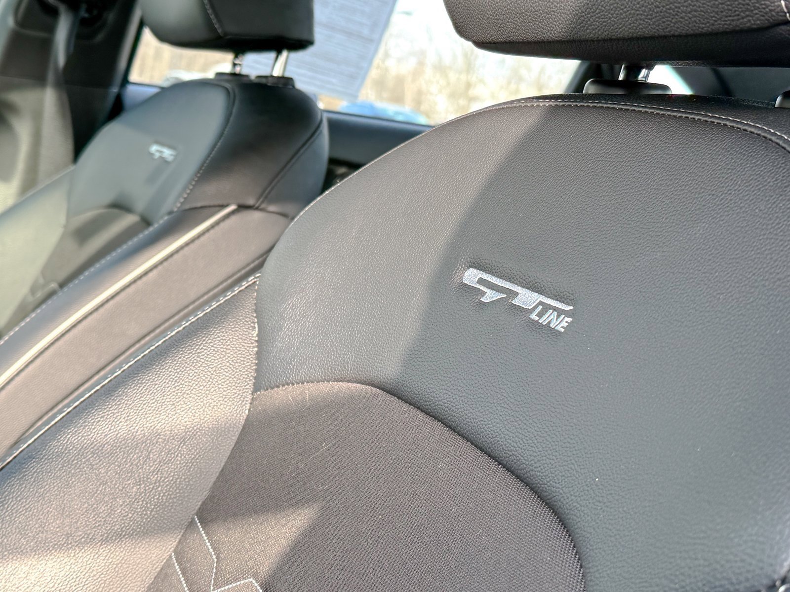 Used 2022 Kia Forte GT-Line w/ GT-Line Premium Package image 17