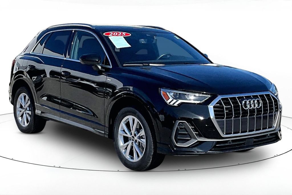 Certified 2025 Audi Q3 2.0T Premium w/ Convenience Package AWD/4WD image 1