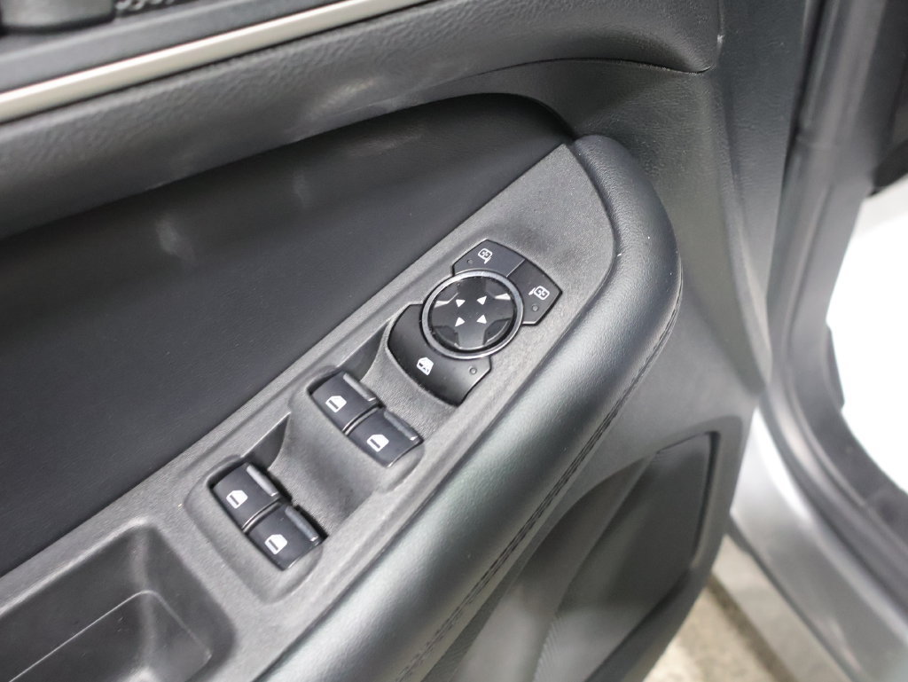 Used 2023 Ford Edge SEL AWD/4WD image 14